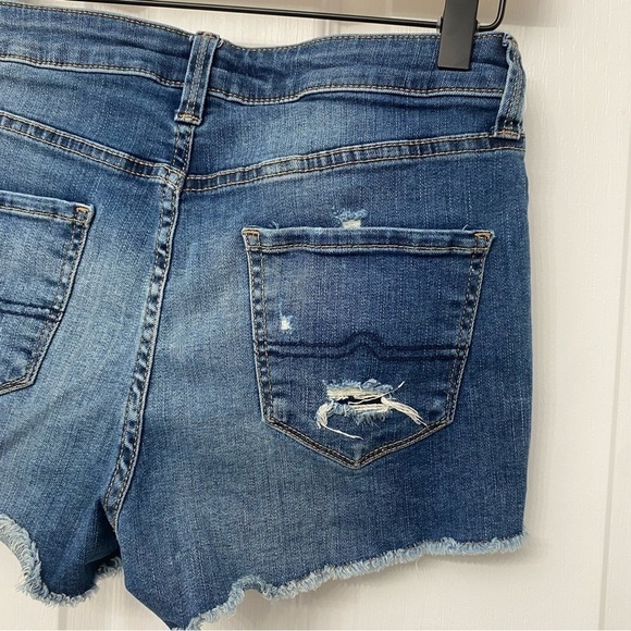 Arizona Mid Rise Jean Shorts Size 3 - Picture 7 of 12